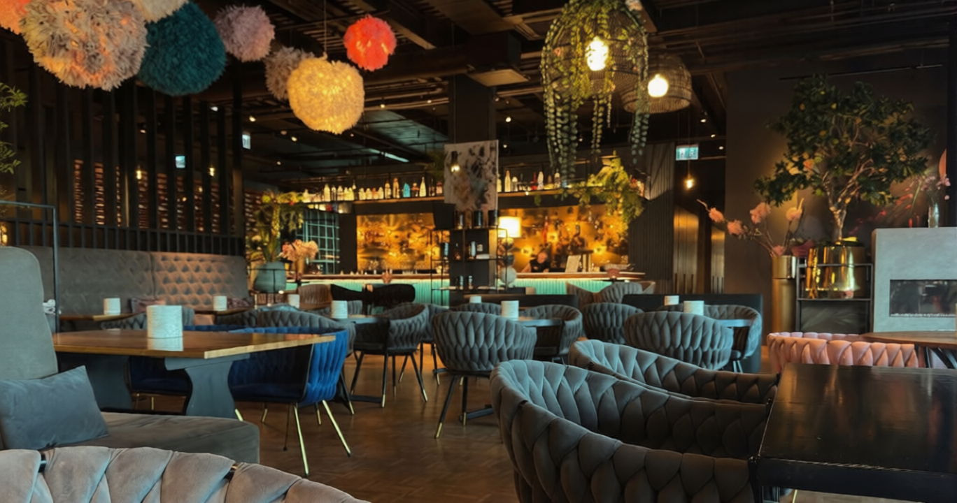 Nous proposons un service de photographie professionnelle dédié aux cafés, restaurants et établissements culinaires souhaitant valoriser leur image et attirer plus de clients.